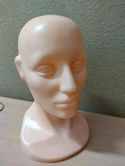 Ekspozytor na akcesoria do głowy