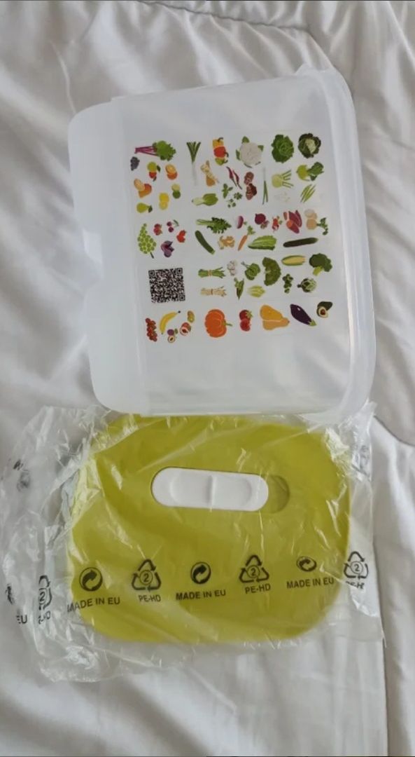 Caixa de conservação Tupperware.