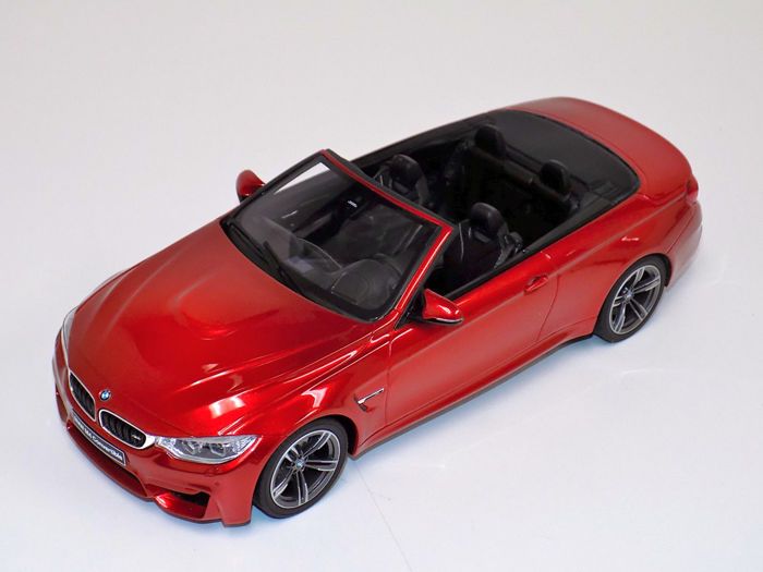 Miniatura GT Spirit 1/18 BMW M4 (F83) Cabriolet 2015