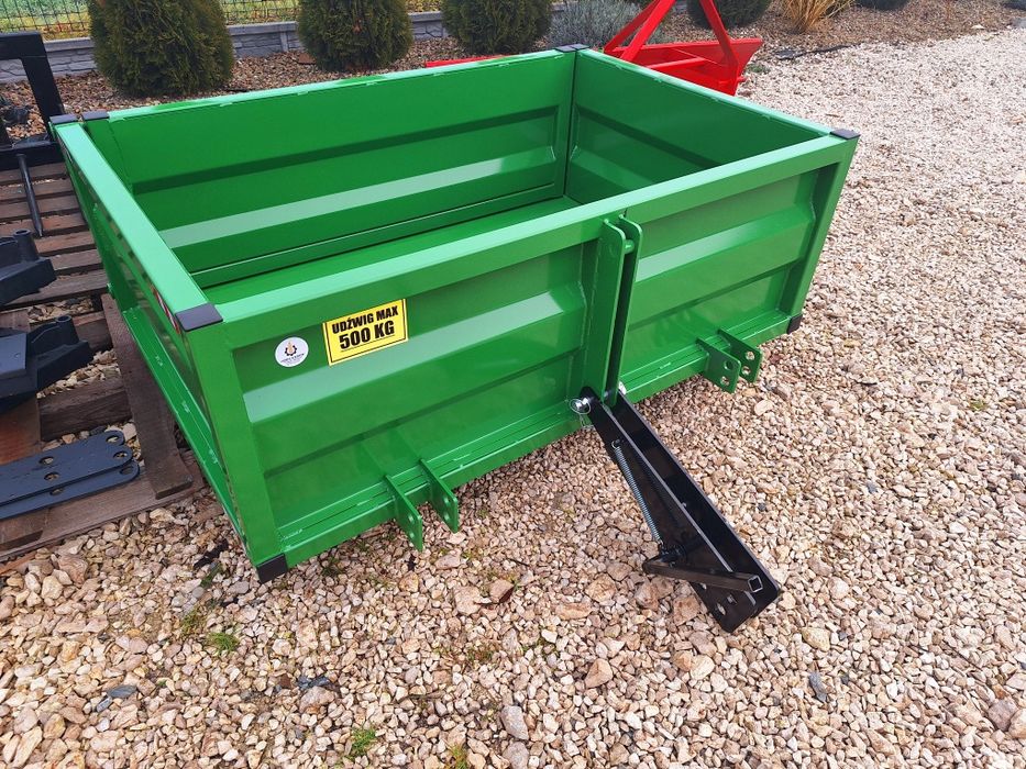 Na tylni TUZ skrzynia transportowa do ciągnika