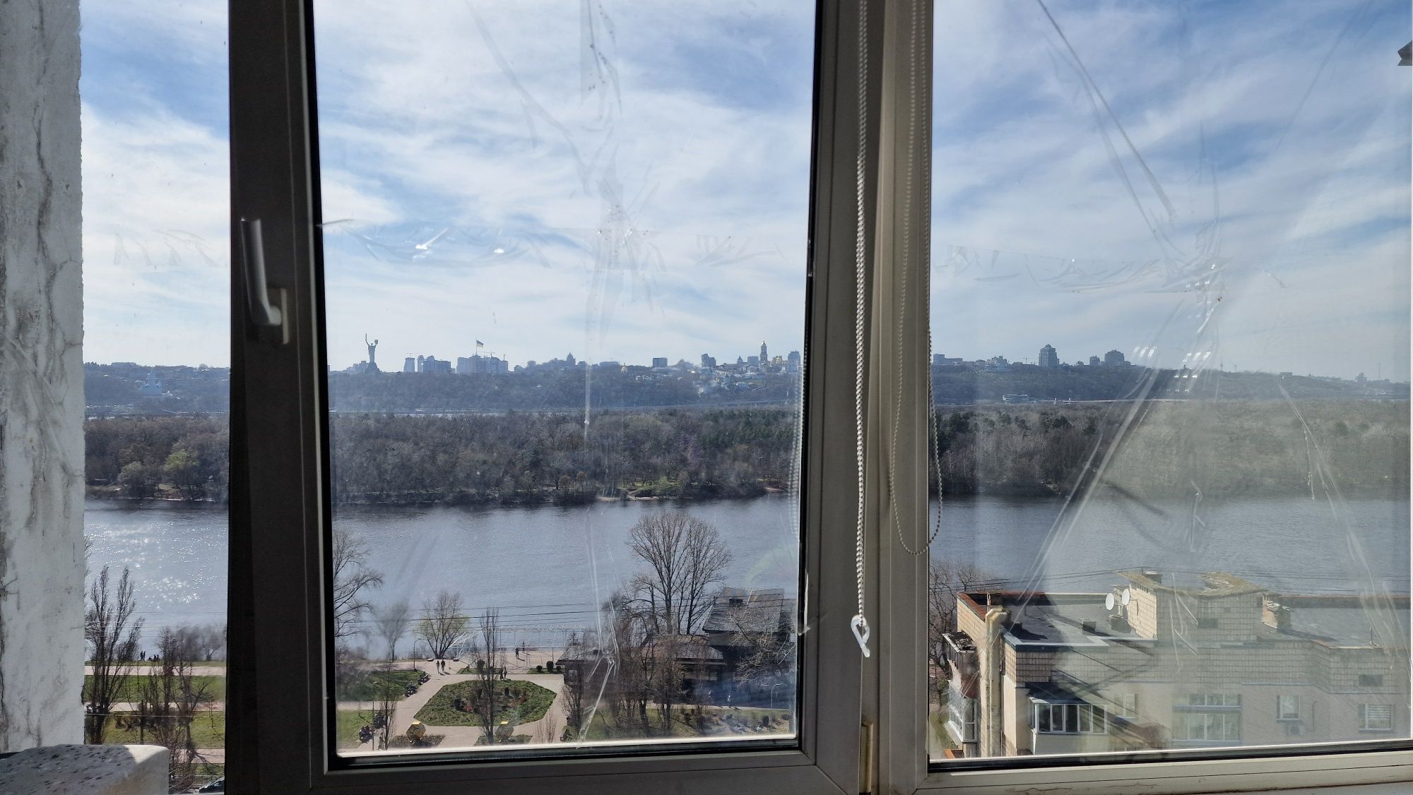 Русанівка - Чудовий краєвид з вікон! Продаж 3 кім квартири