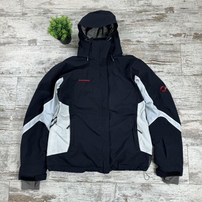 жіноча гірськолижна куртка mammut drytech XL