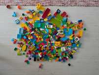 LEGO duplo - ok 400 elementów z platformą