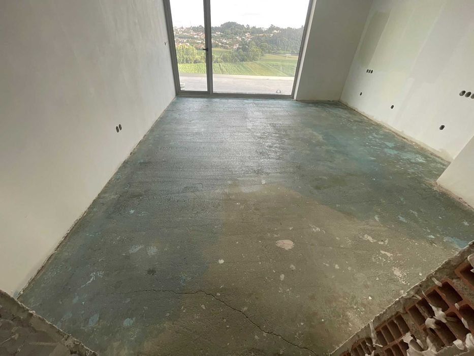 F.S.S – Ladrilhador / Revestimento Cerâmico | Agueda