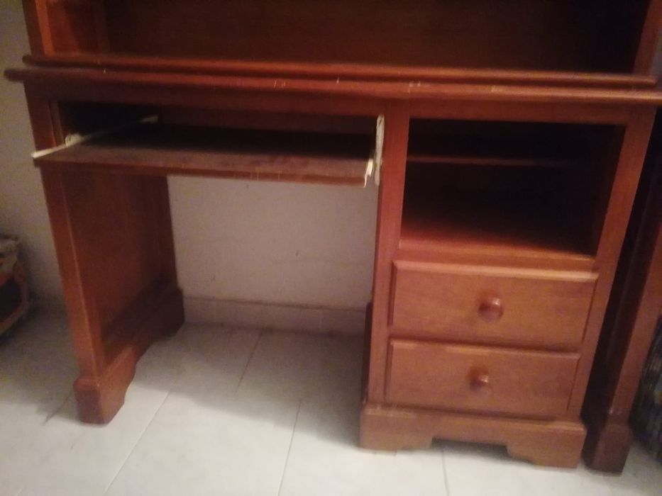 Secretarias em cerejeira