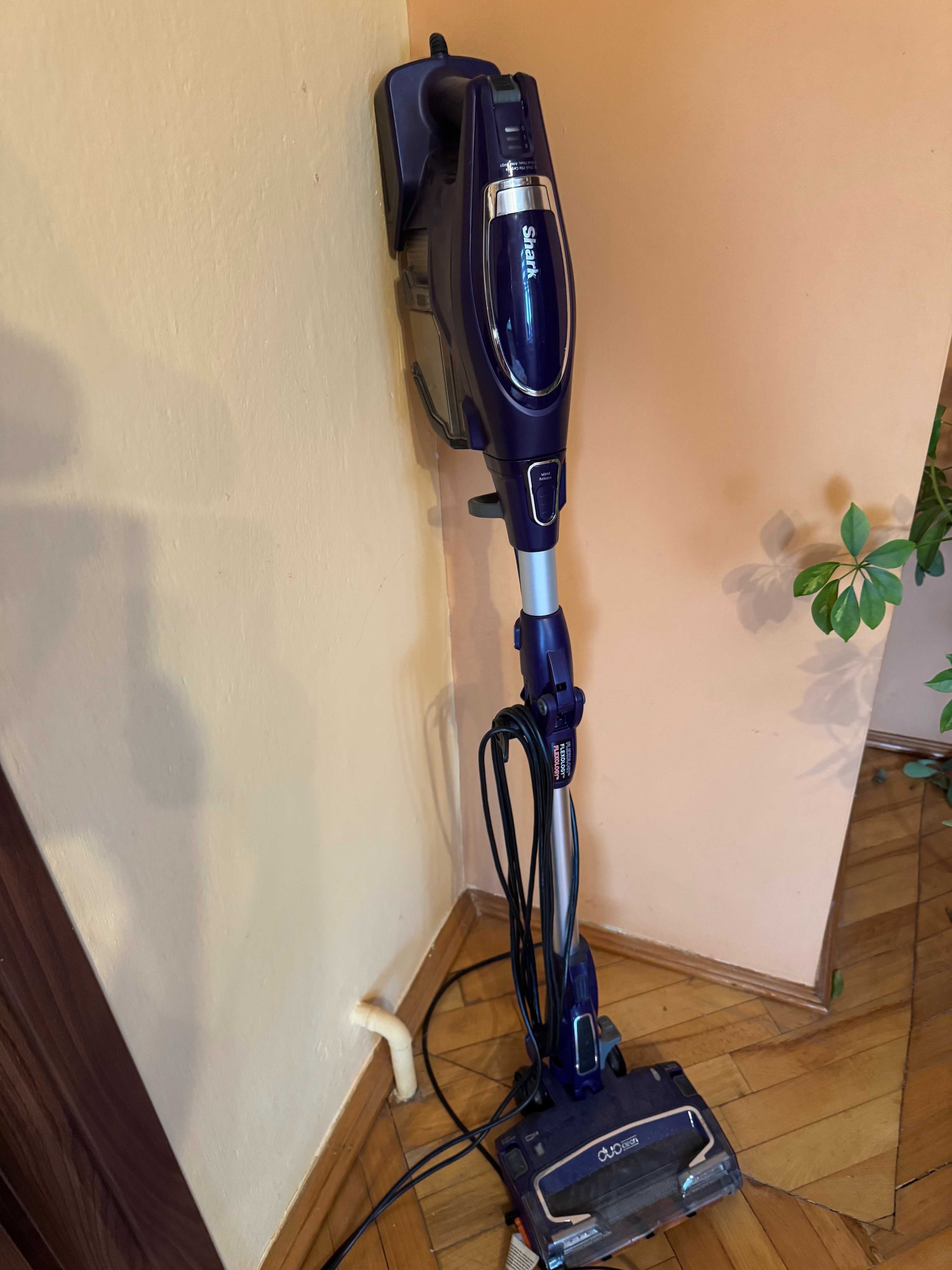 Odkurzacz Shark Rocket DuoClean Stick Vacuum – używany