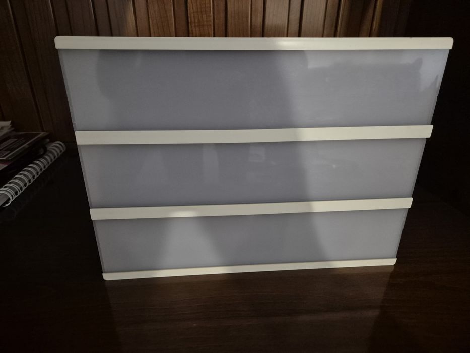 Candeeiro com letras