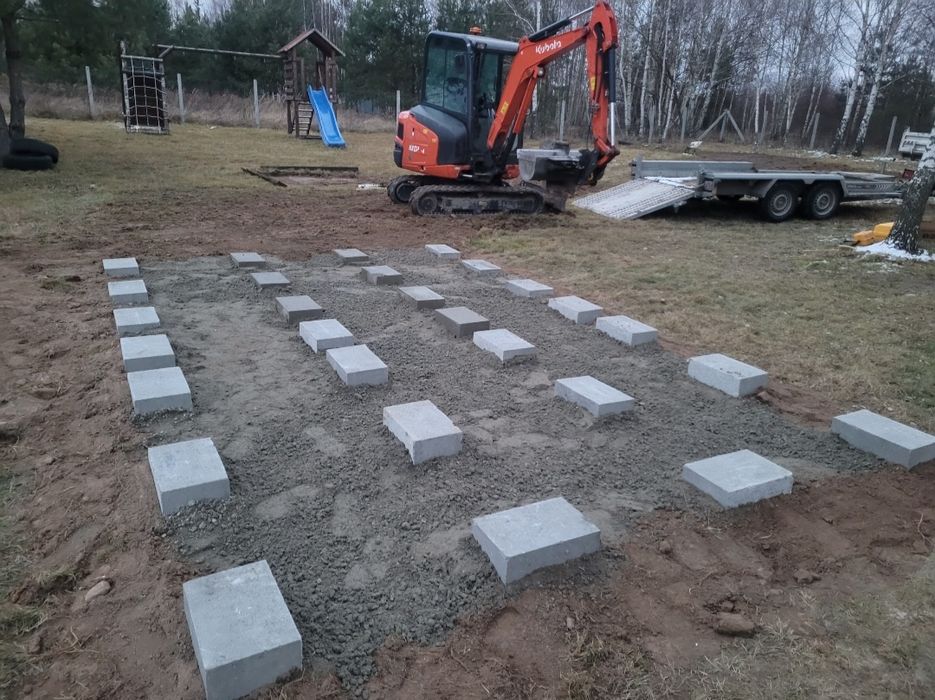 Uslugi Minikoparka 2 tony i 3 tony WYWROTKA Wiertnic