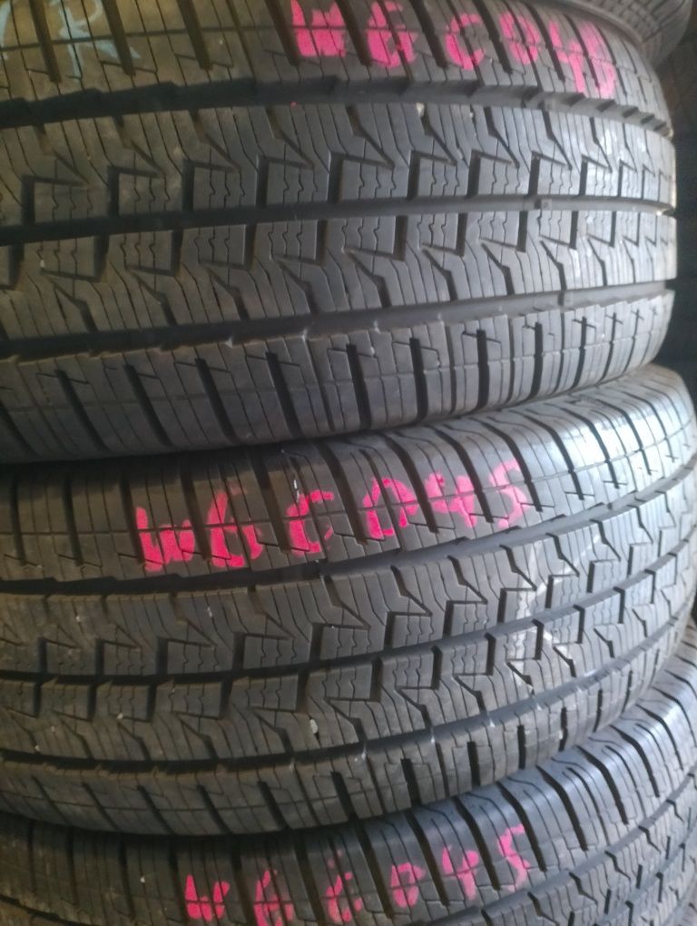 Продам зимние шины 215/65 r16 C