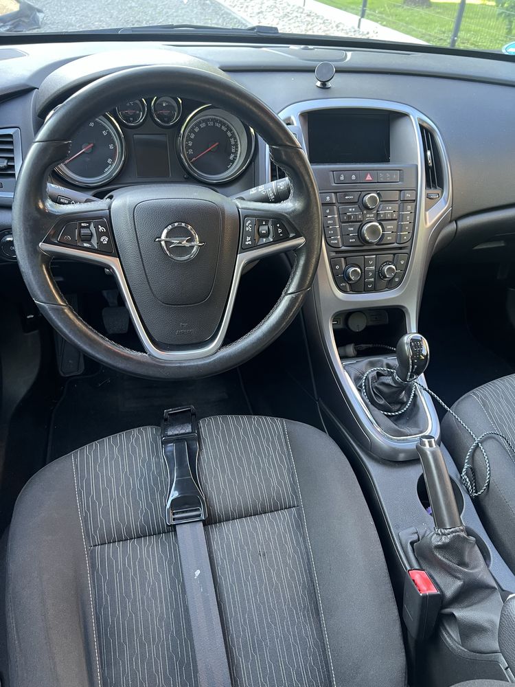 Opel Astra J 1.6 CDTi z 2015r.