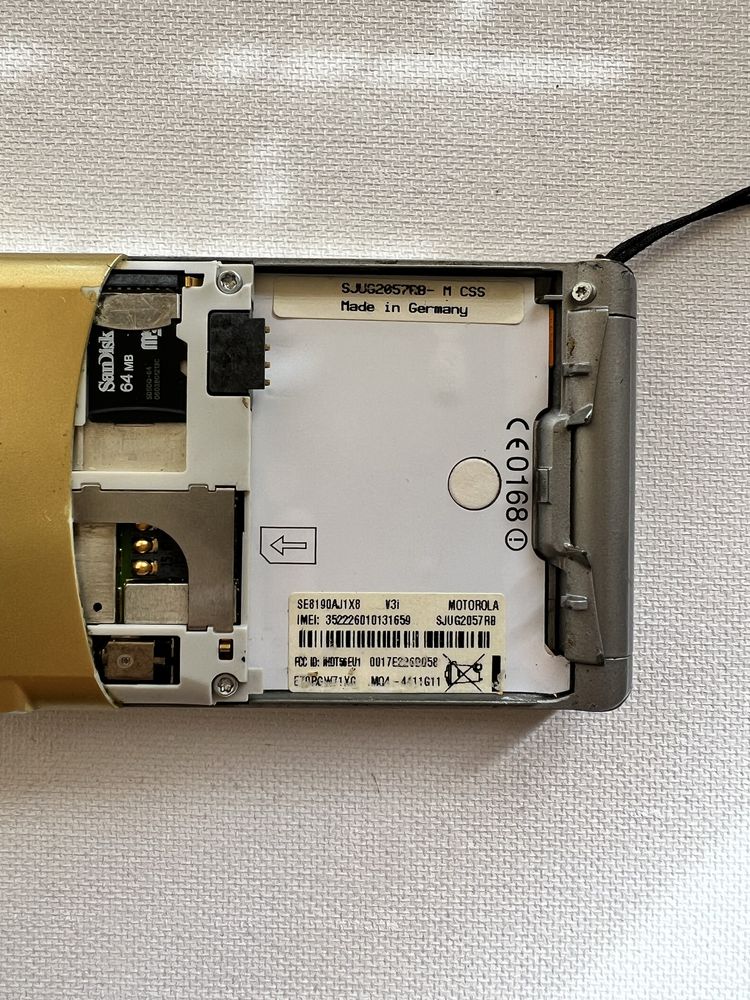 Motorola Razr V3i Gold Dolce&Gabbana оригінал