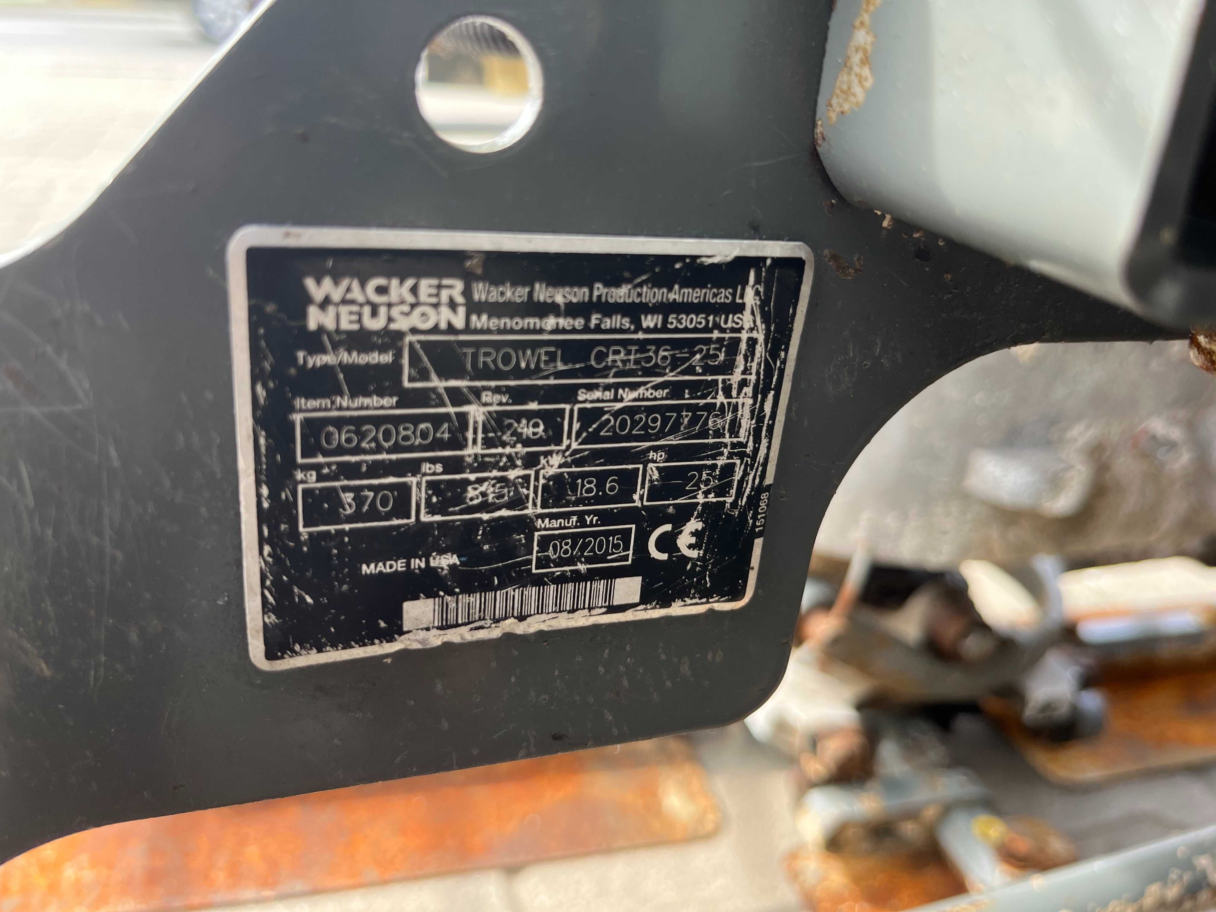 Zacieraczka samojezdna Wacker Neuson CRT 36-25, śr. zacierania 2x915mm