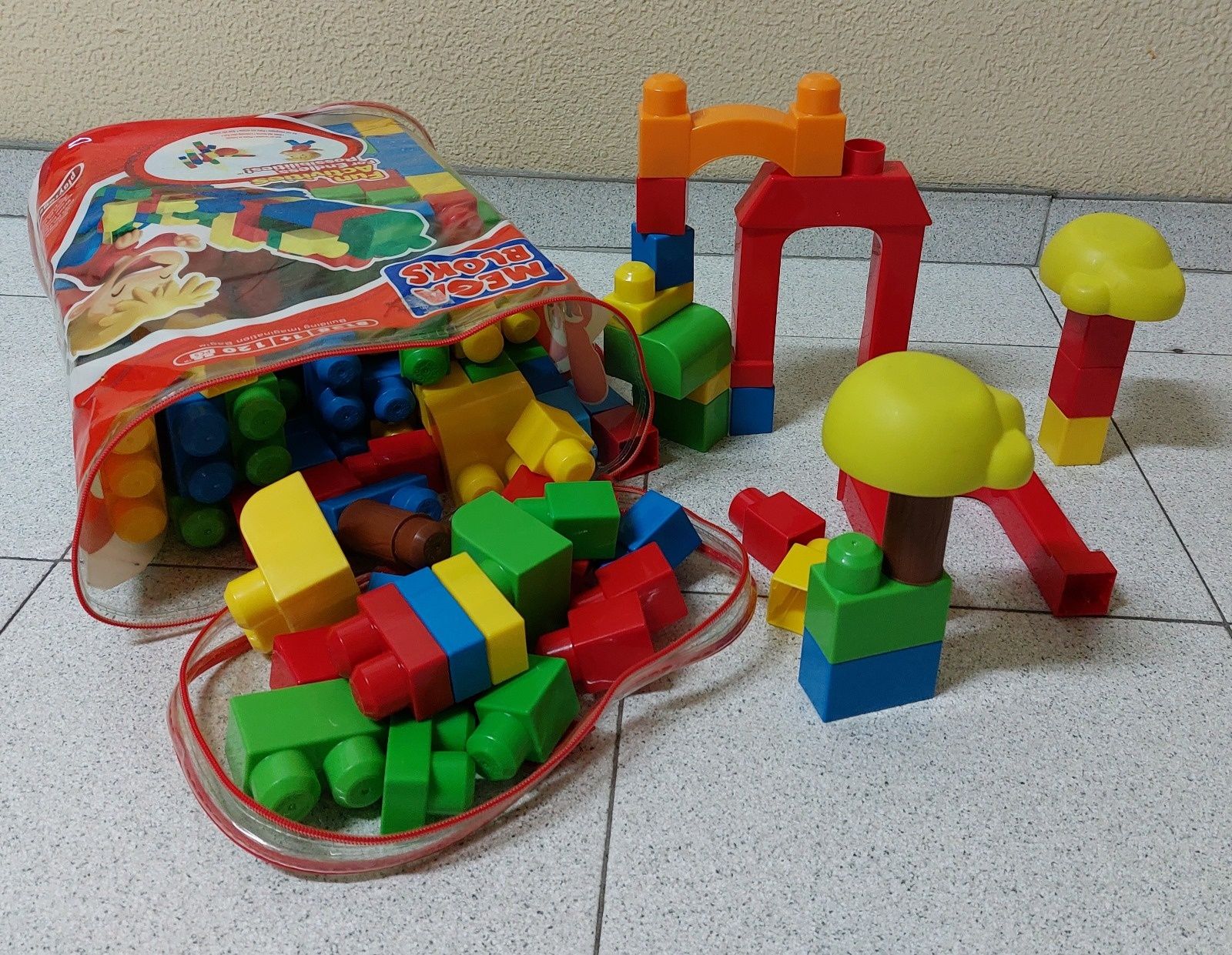 Peças de construção tipo Lego da Megablocks