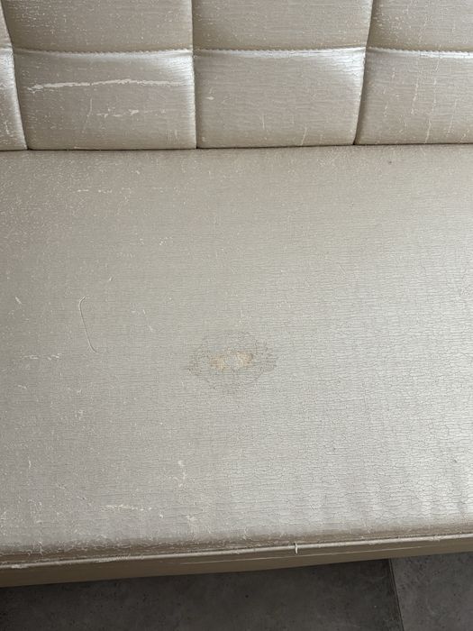 Kanapa rozkładana skórzana kremowa nowoczesna