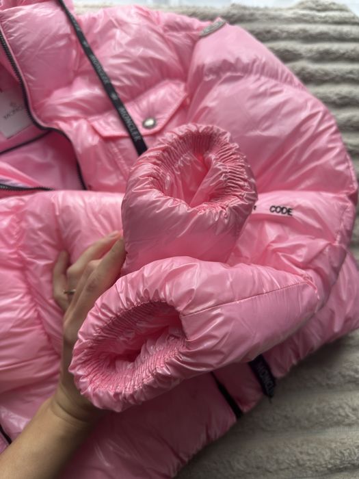 Куртка рожева Moncler