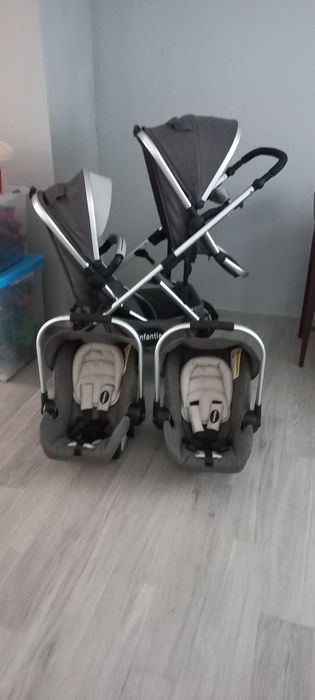 Carrinho de bebé  completo . Em bom estado.