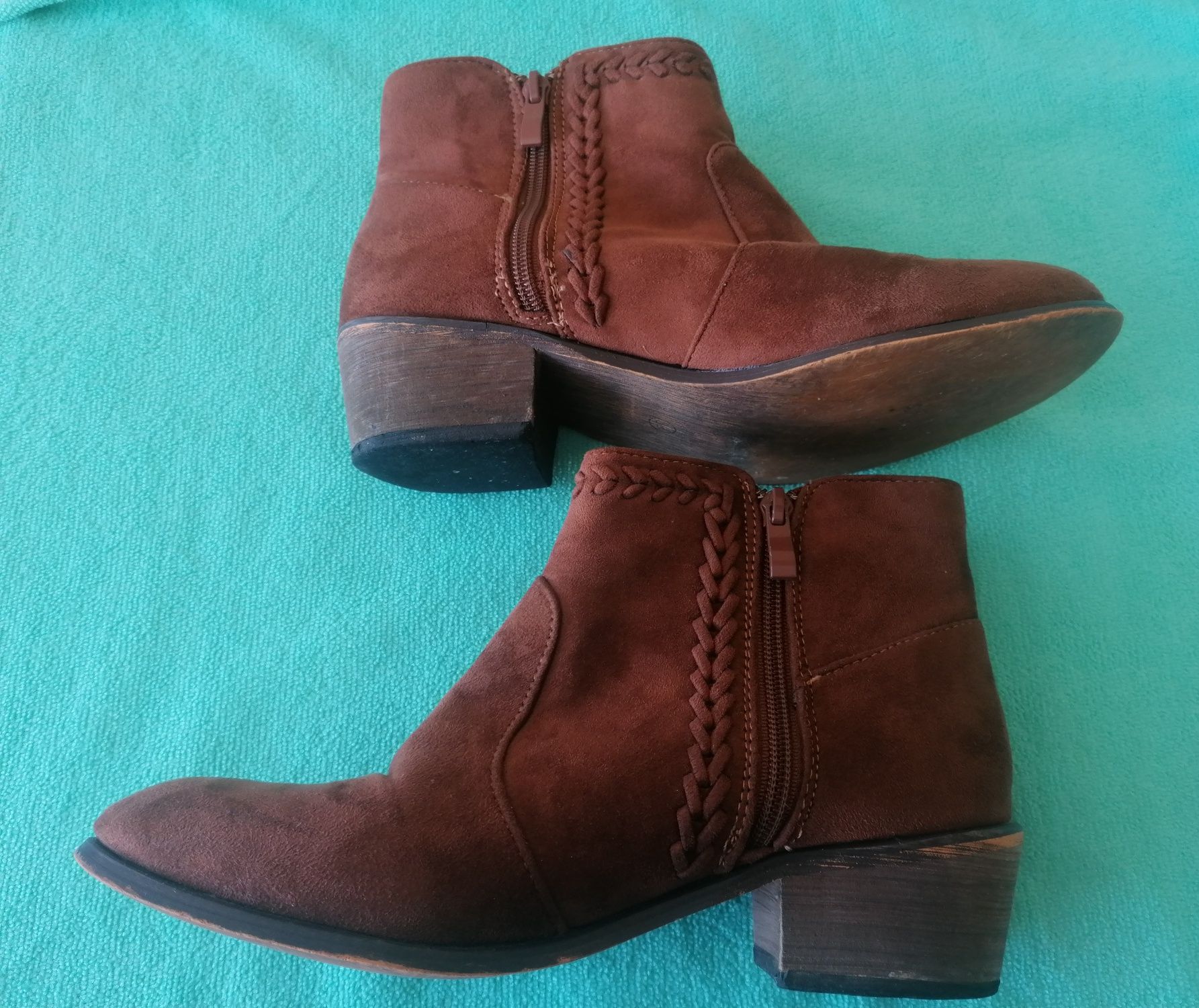 Botas de mulher com salto