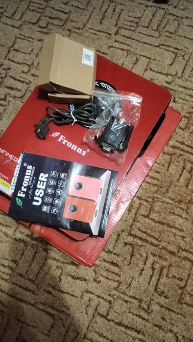 Гибридный инвертор Fronus 12v 2200vA/1800w