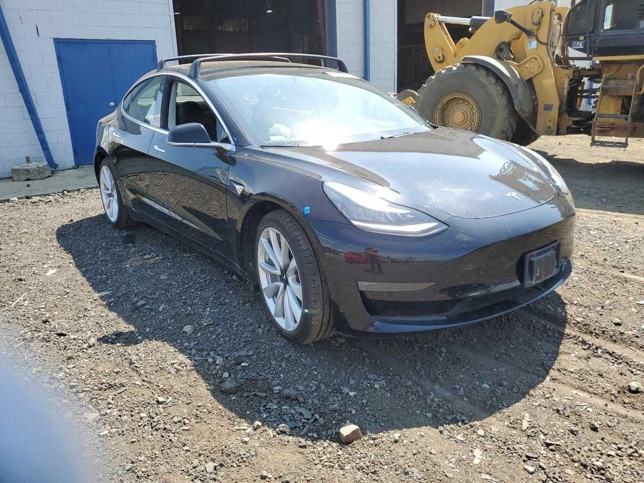 2019 TESLA model 3