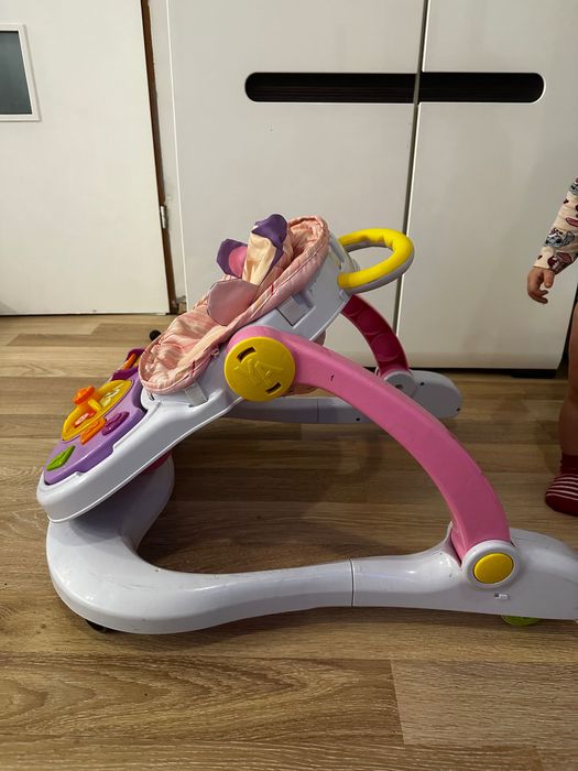 Pchacz chodzik krzesełko z tablicą interaktywną