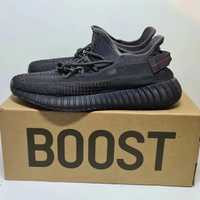 Yeezy Boost V2 Black Non-reflective Tamanho 44 que serve a um 42