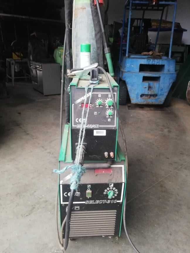 Máquina semi-automática de soldar de 310 amperes – Praxair – como nova