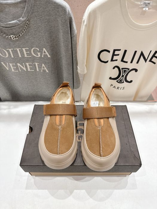UGG, утеплені кросівки-мокасини, замша, колір карамель