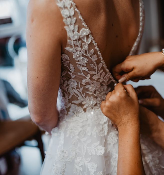 Suknia ślubna w kształcie litery A