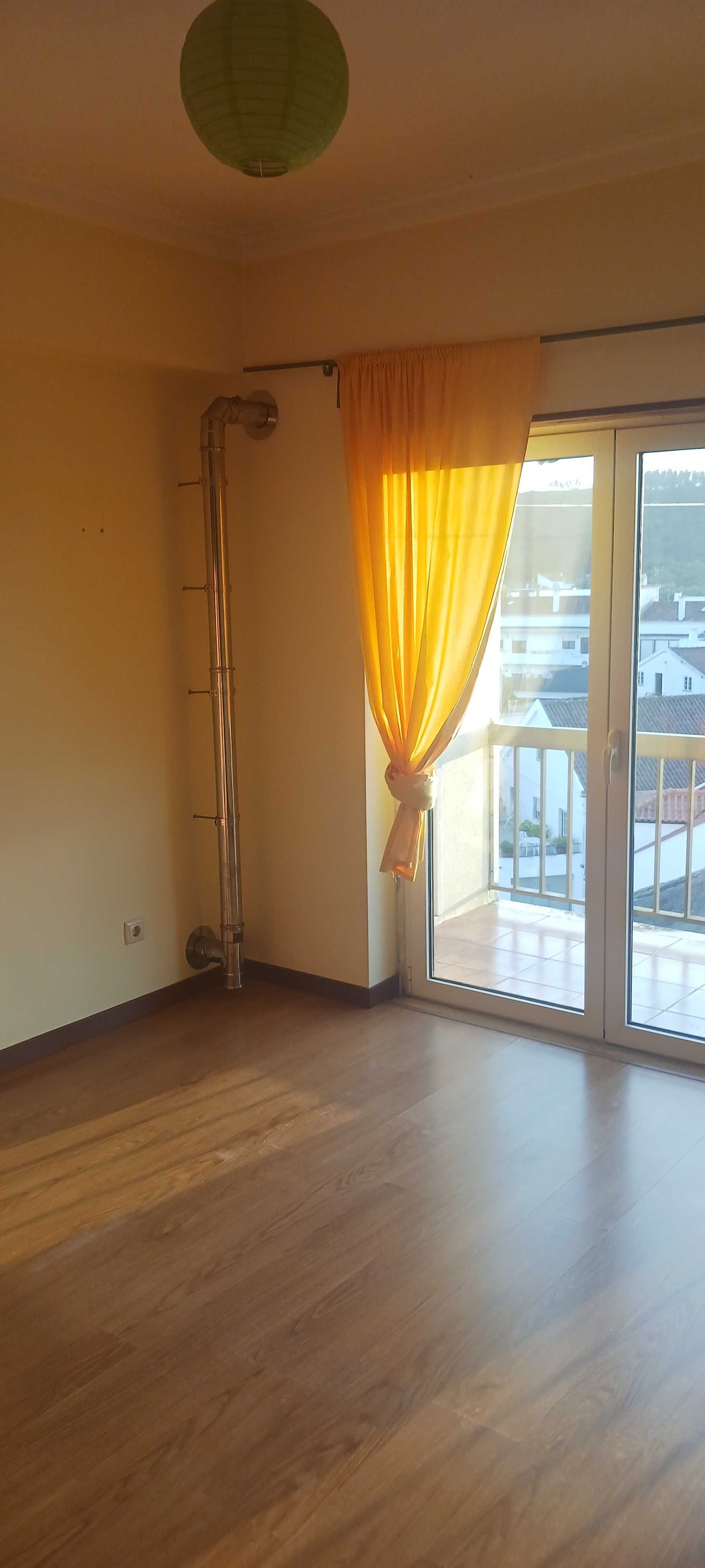 Apartamento T3 remodelado centro de Ansião