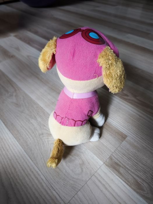 Maskotki Sky mała i duża z serii Psi Patrol.