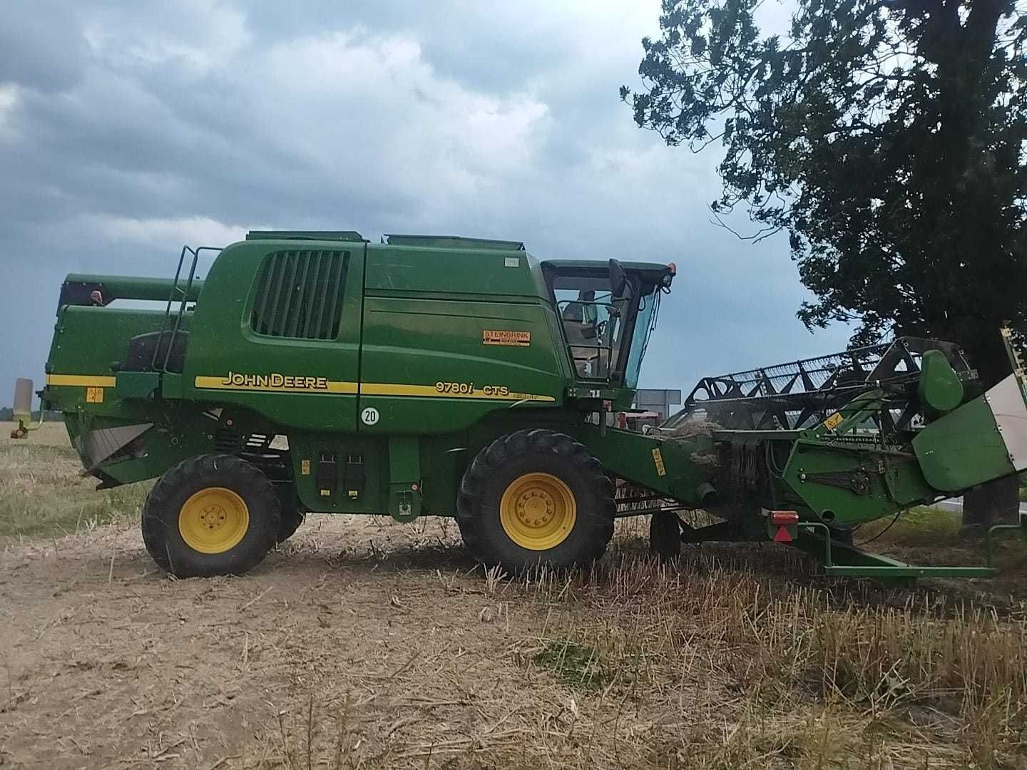 Kombajn zbożowy John Deere WTS CTS 9780i HillMaster z Niemiec stół