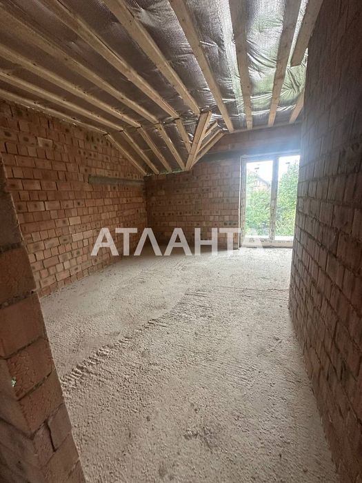 Таунхаус з гаражем, підвалом і місцем під авто на вул. Горіхівській