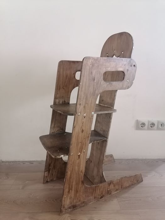 Віддам присувний стілець для годування