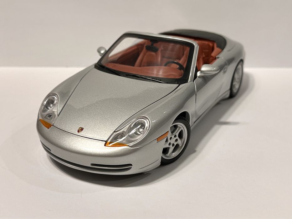 Porsche 911 (996) Carrera cabrio 1:18 Gate (AutoArt)