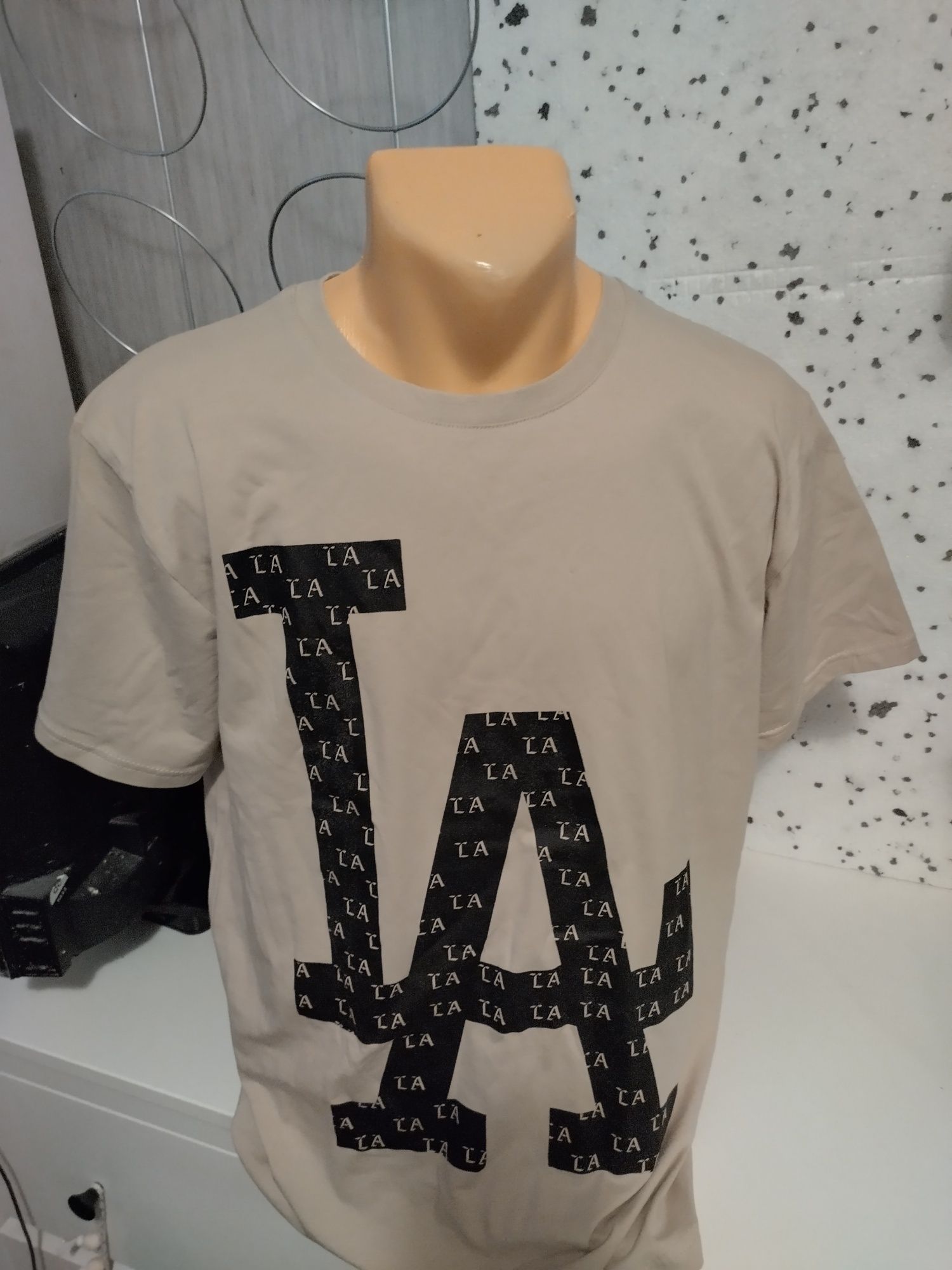 T-shirt z nadrukiem LA