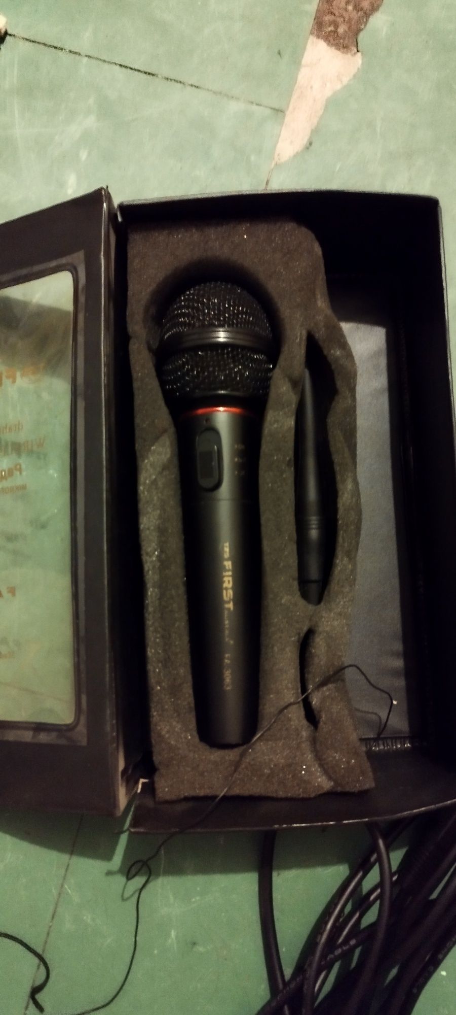 Sprzedam mikrofon karaoke bezprzewodowy