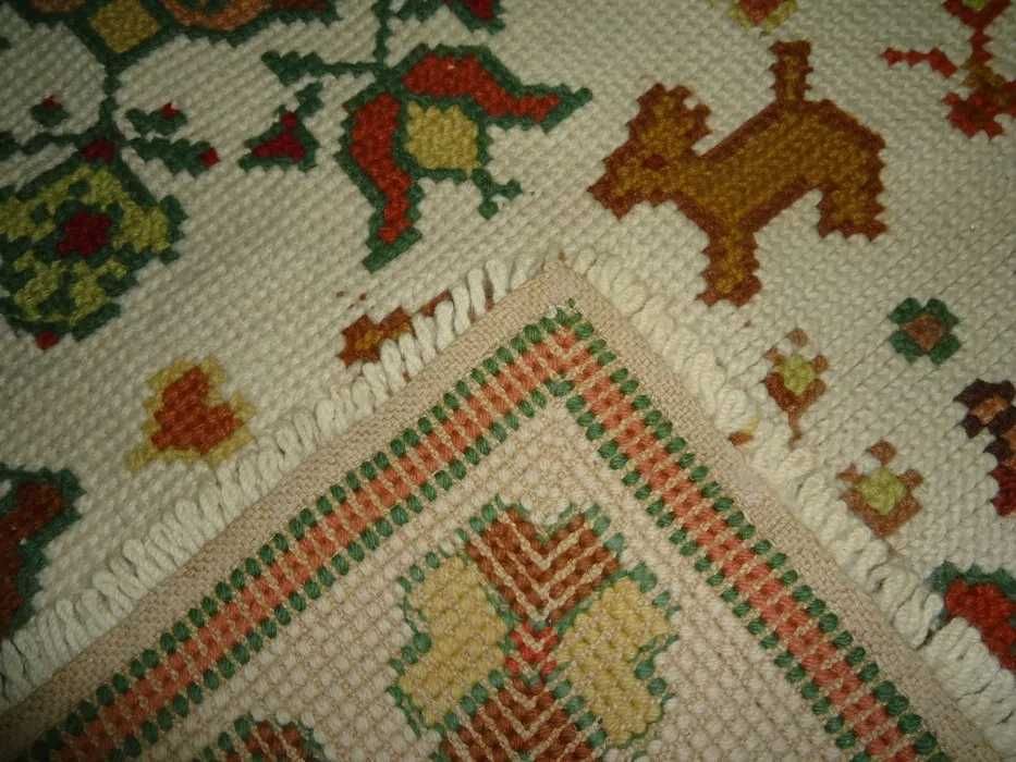 Tapete de Arraiolos em Lã – 1,67 x 1,10 m