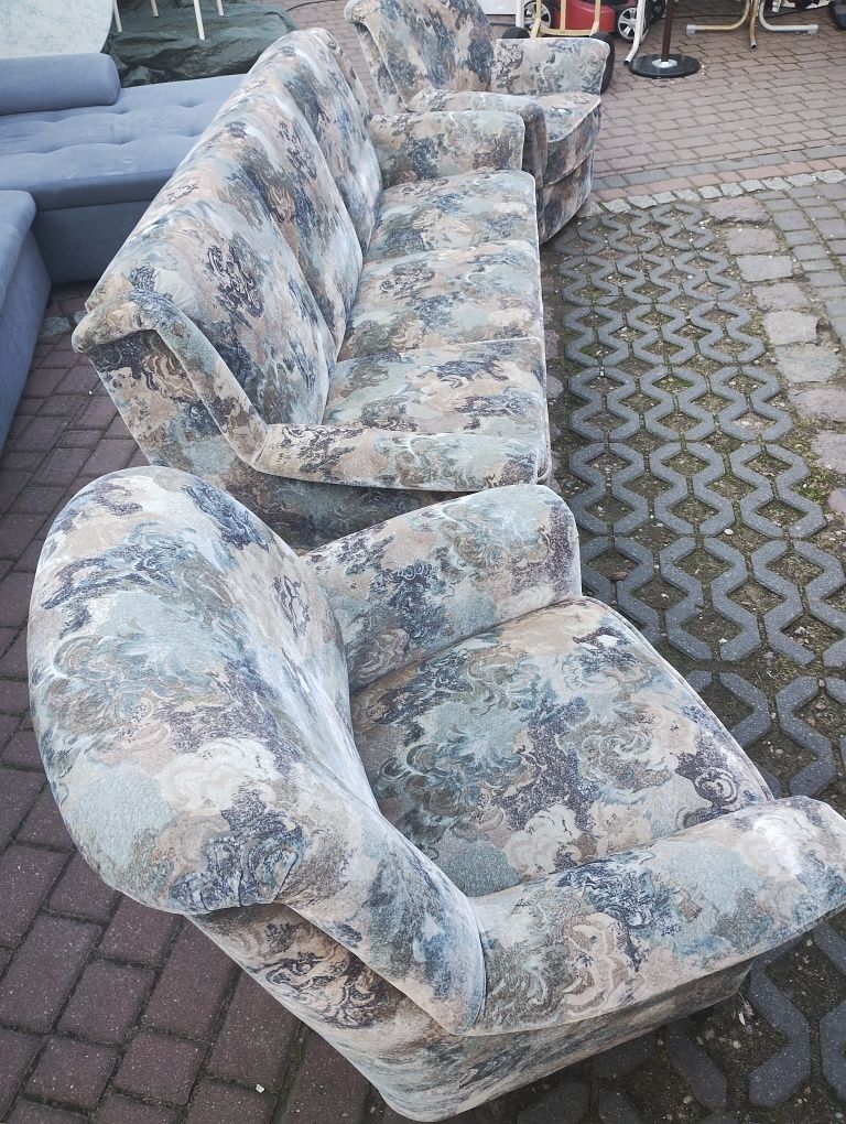 Komplet wypoczynkowy sofa i dwa fotele