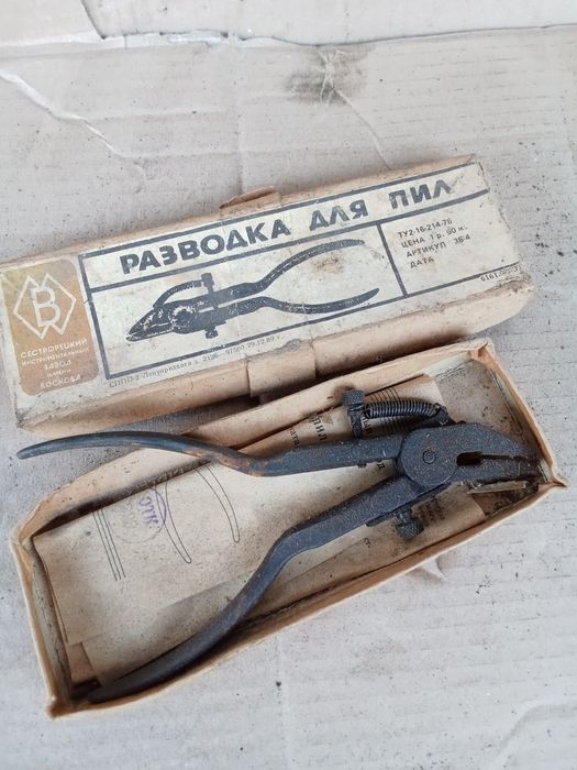 Разводка для зубьев пилы