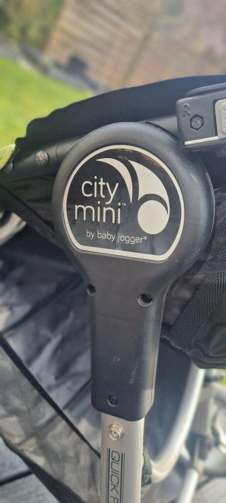 wozek spacerowy Citi Mini Jogger zielony