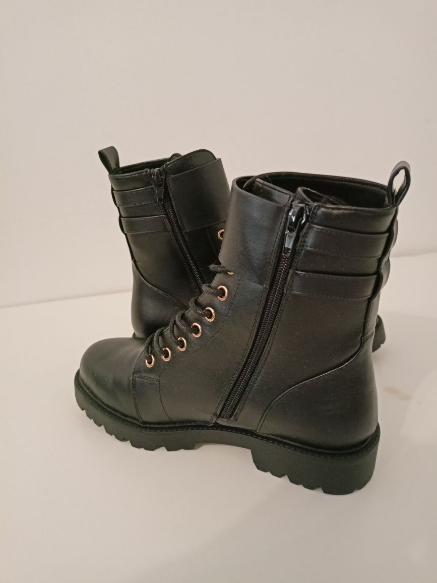 Botas pretas 37 NOVAS