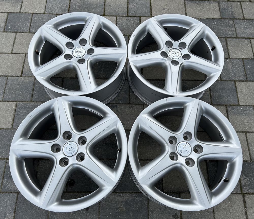 Oryginalne felgi Toyota 17" Auris Avensis Corolla Celica 5x114.3