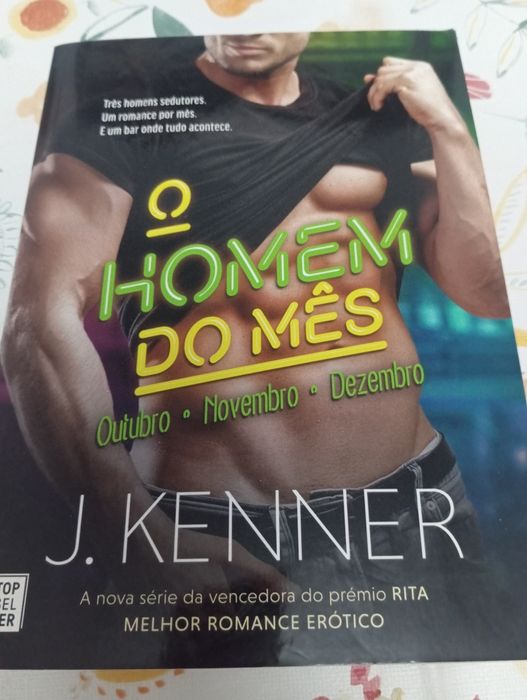 Vendo livro em muito bom estado. O Homem do Mês