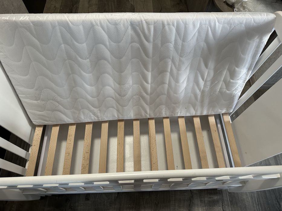 Дитяче ліжечко )