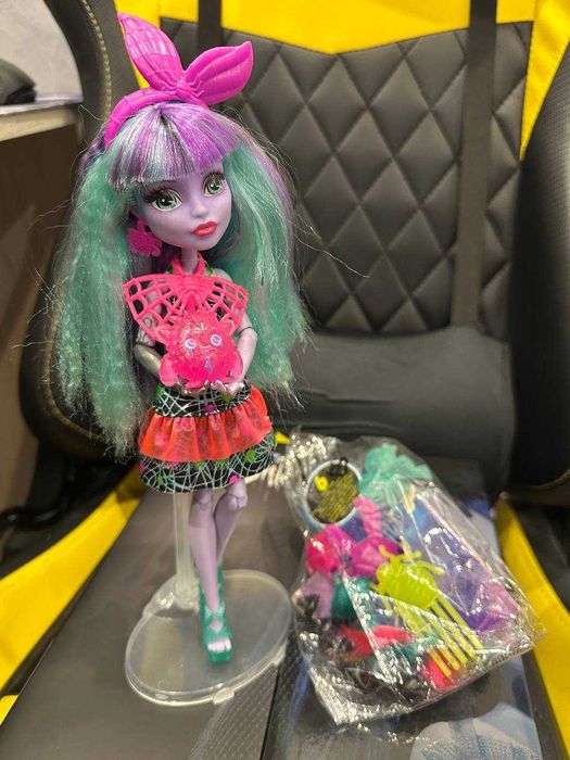 Продам Monster High Робот Елль Иди, Твайла, Торели, Cleo і Deuc.