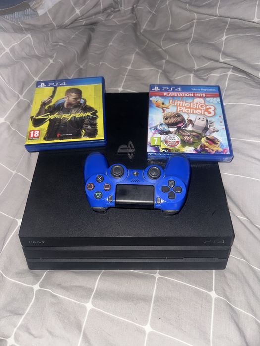 Konsola Playstation 4 Pro +gry