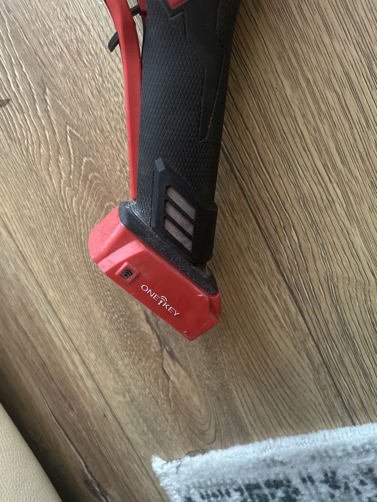 Milwaukee szlifierka M18 ONEFSAG125XPDB