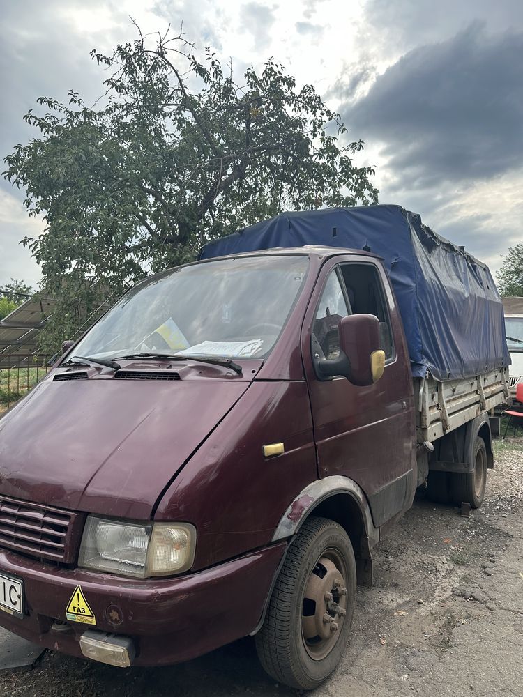 Продам газель машину