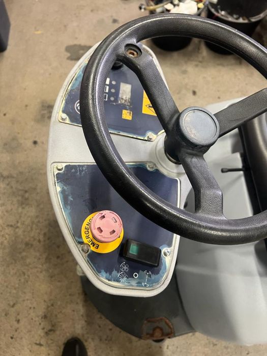 Zamiatarka bateryjna Nilfisk SR 1000S B import DE okazja