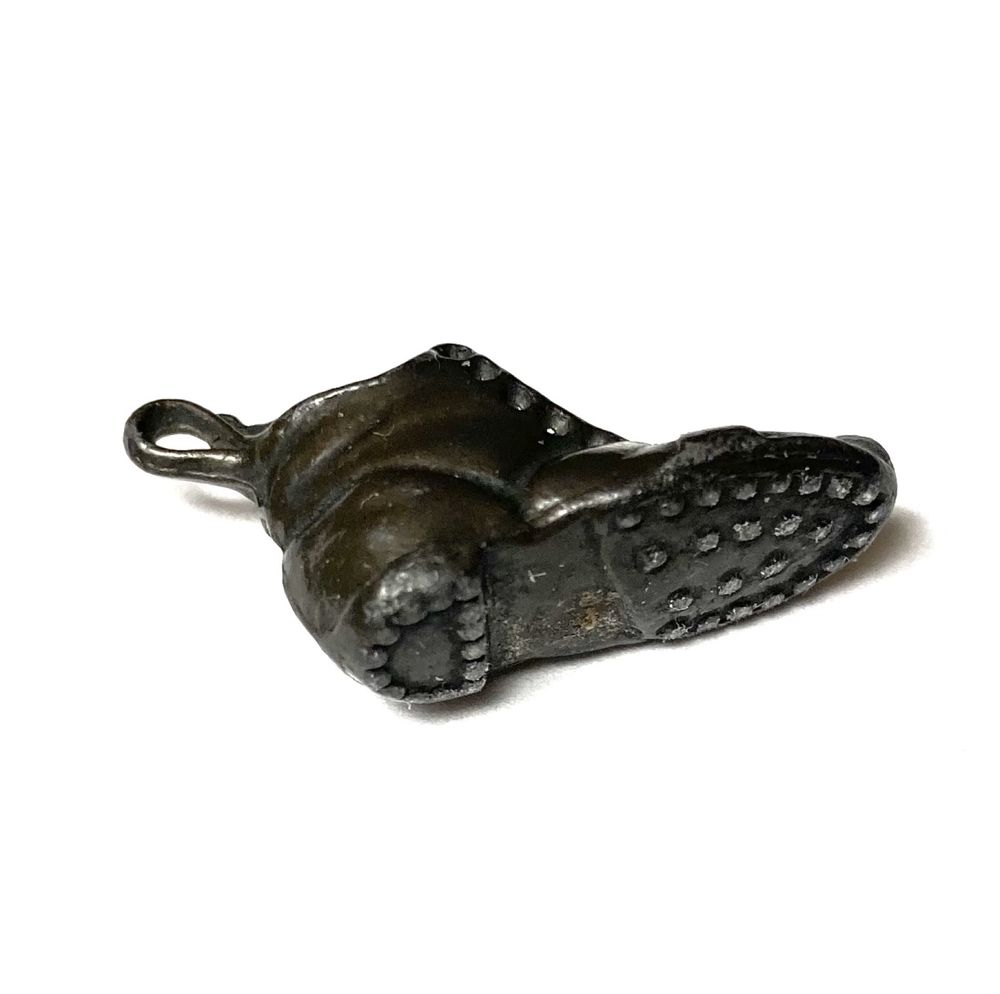 Antyk angielska zawieszka miniaturowy but